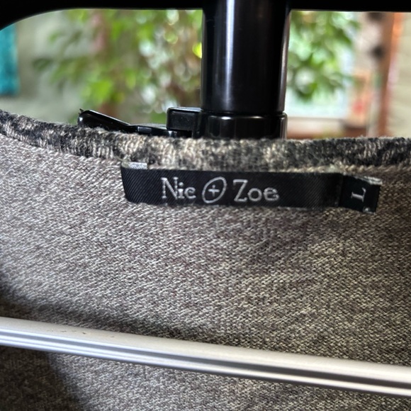 Nic & Zoe sweater, hand painted design, gray brown with black, good condition - Picture 3 of 4